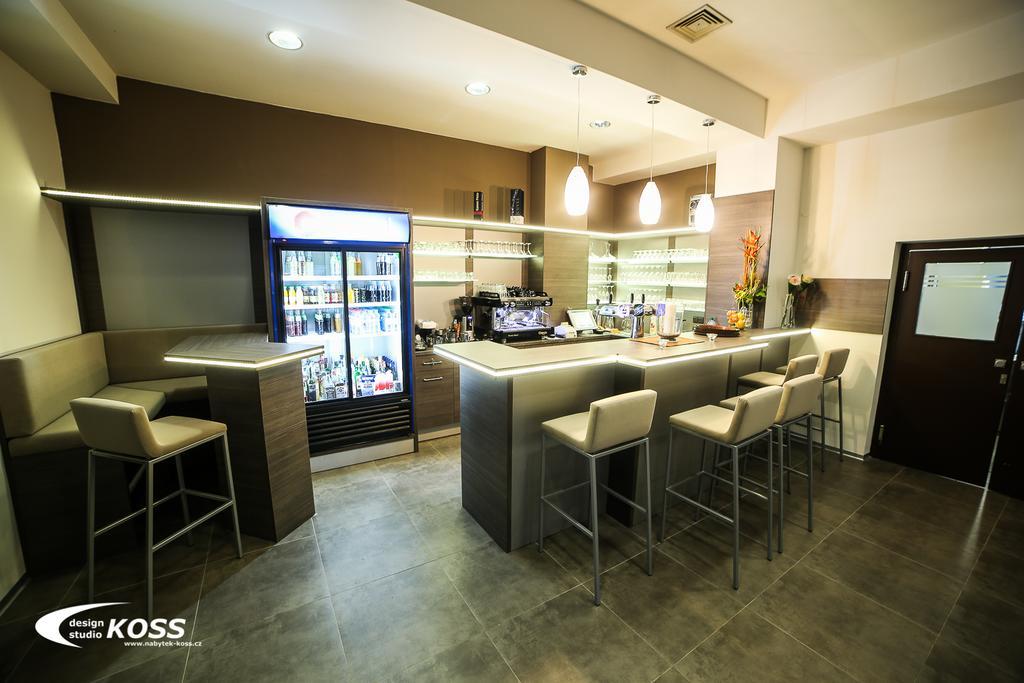 Břeclav Hotel Imos المظهر الخارجي الصورة
