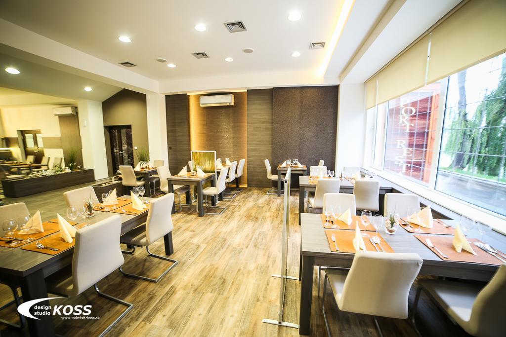 Břeclav Hotel Imos المظهر الخارجي الصورة